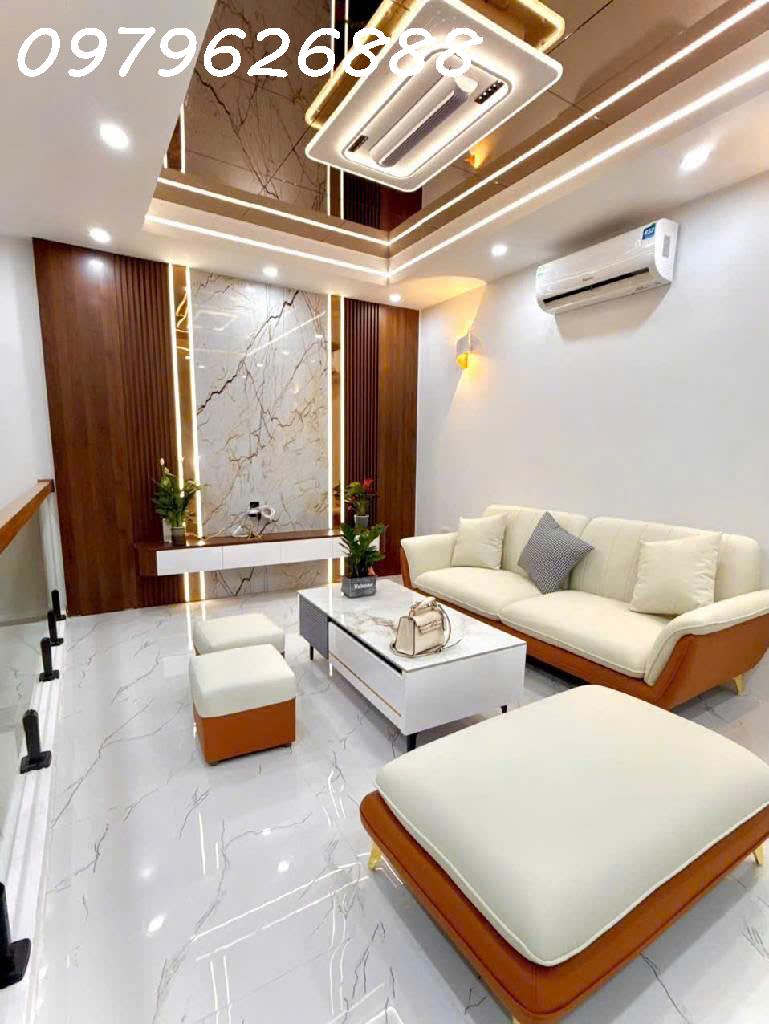 SIÊU HOT HIT HÀNG HIẾM BAY TRONG NGÀY - TRUNG TÂM THANH XUÂN - NGÕ VIP. 41x6 tầng.