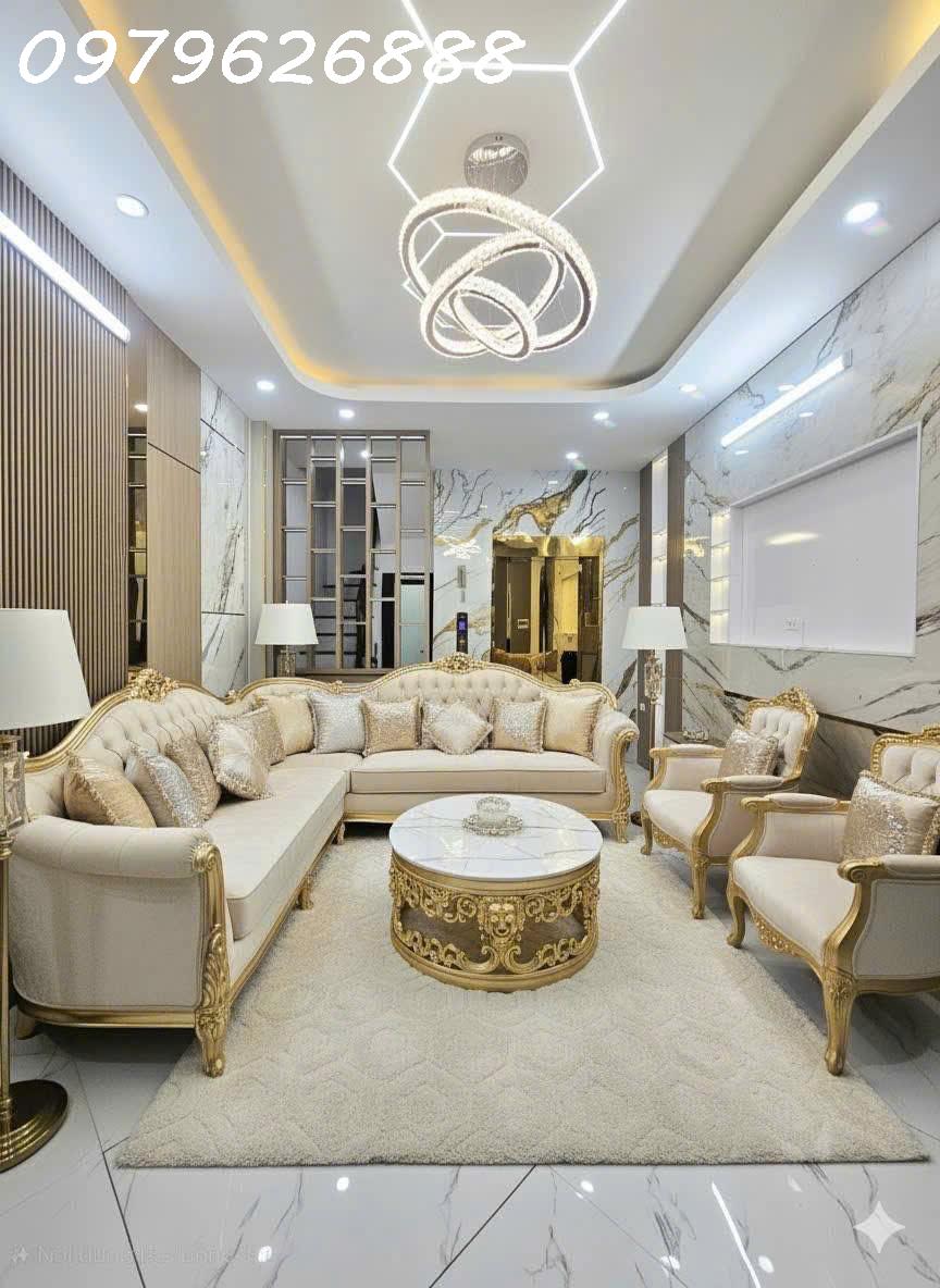 SIÊU PHẨM NHÀ PHỐ HOÀNG QUỐC VIỆT. FULL NỘI THẤT CAO CẤP, THANG MÁY,  Ô TÔ VÀO NHÀ. CHỈ VIỆC XÁCH