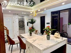 SIÊU HOT HIT HÀNG HIẾM BAY TRONG NGÀY - TRUNG TÂM THANH XUÂN - NGÕ VIP. 41x6 tầng.