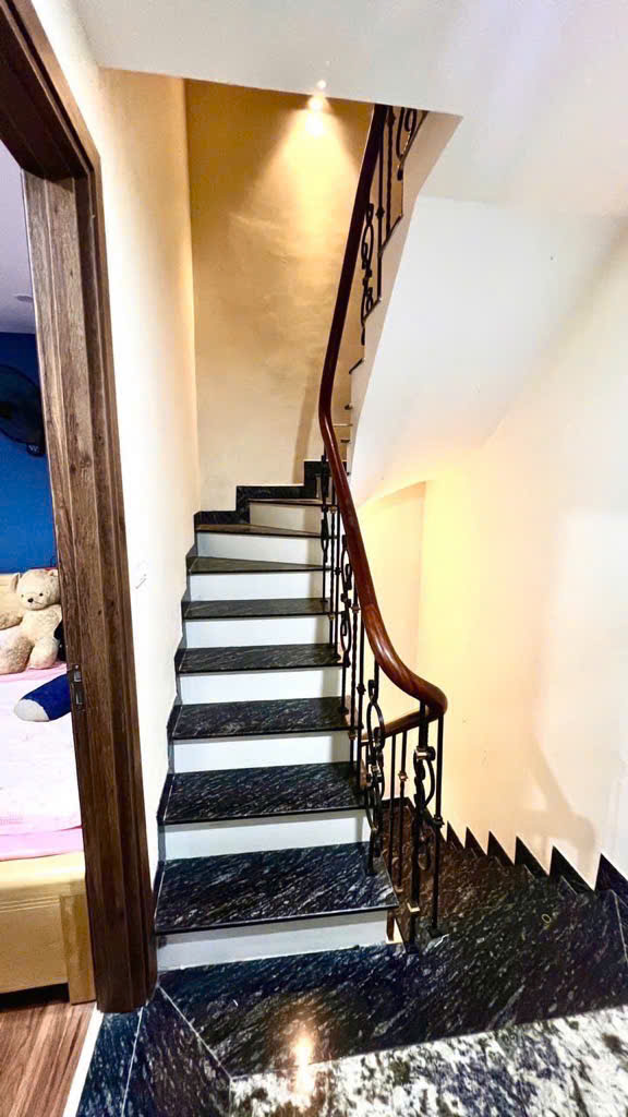 TÔN ĐỨC THẮNG - NHÀ MỚI Ở NGAY