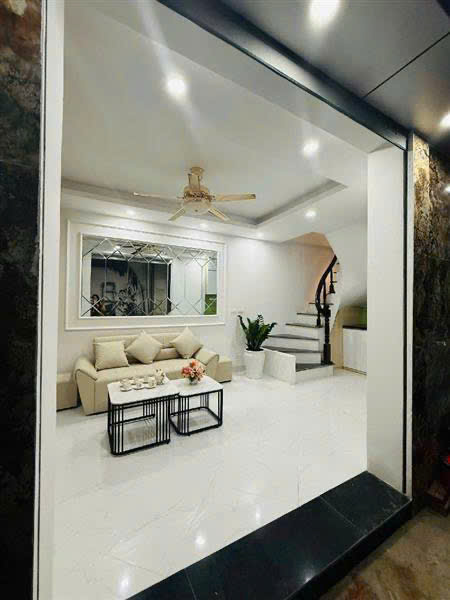 CẦU GIẤY NHÀ ĐẸP - TRUNG TÂM - MẶT TIỀN RỘNG