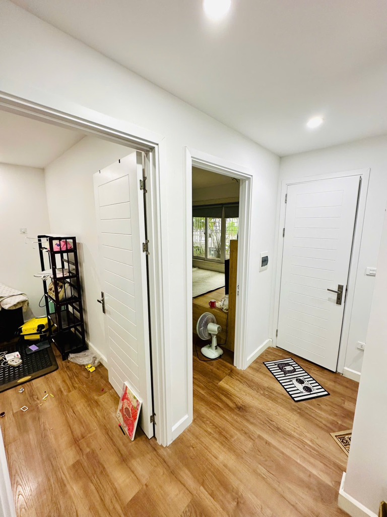 LÔ GÓC CẦU GIẤY - NHÀ ĐẸP Ở NGAY - 3 PHÒNG NGỦ - NHỈNH 9,x TỶ