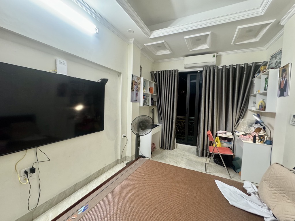 Nhà Phú Diễn Cực Hiếm