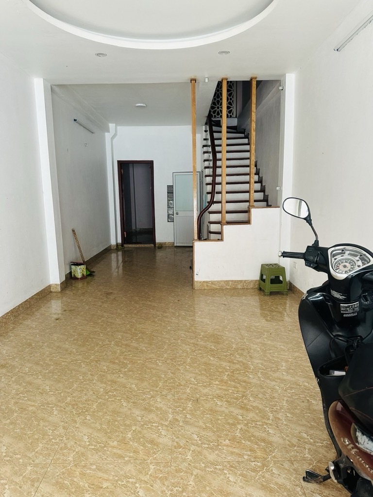 Bán Nhà #PhúDiễn - 48m2 - Nhà Mặt Phố Kinh Doanh Sầm Uất - Ôtô Tránh - Khu Vực Phát Triển Mạnh - Tiện Ích Ngập Tràn - Di Chuyển Thuận Tiện - Căn Nhà Quá Tuyệt Vời