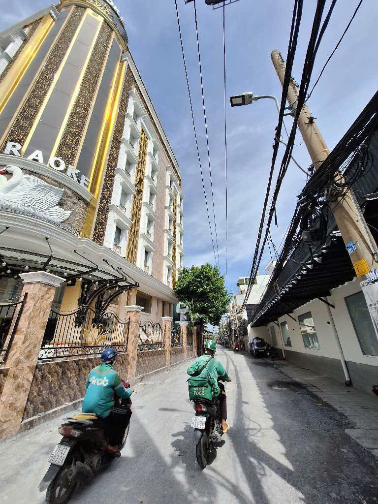 BÁN NHÀ QUẬN 7, 4 TẦNG, ĐƯỜNG NGUYỄN THỊ THẬP, HẺM RỘNG-THOÁNG, 5X13M, 7,X TỶ