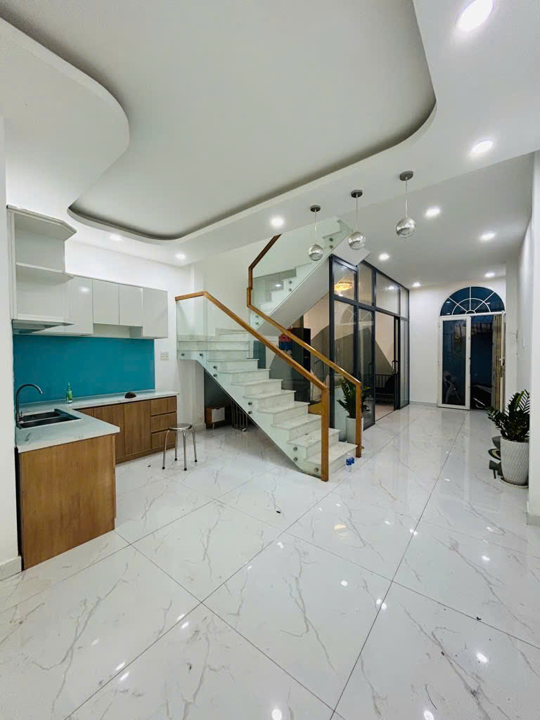 BÁN NHÀ MỚI XÂY QUẬN 7, ĐƯỜNG HUỲNH TẤN PHÁT, HẺM RỘNG, NGANG GẦN 5M, 5,X TỶ