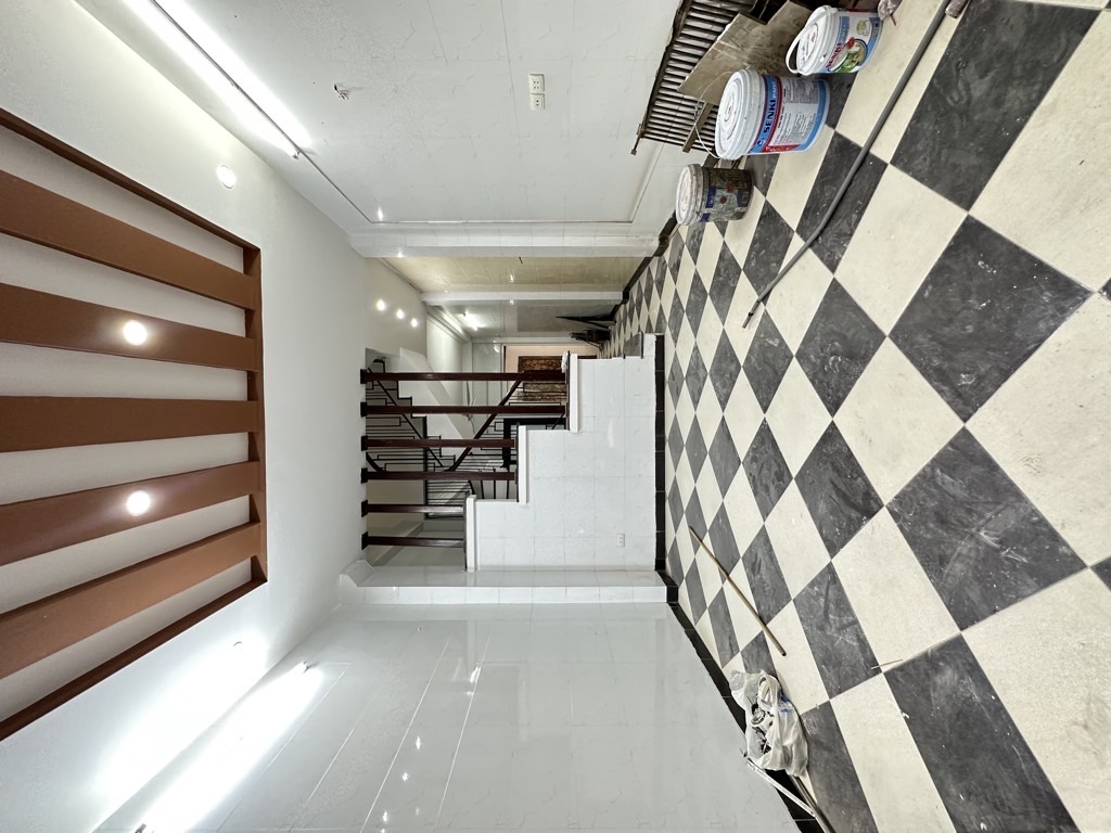 Bán nhà Trương Định Hoàng Mai 43m 5t nhà đẹp ở luôn