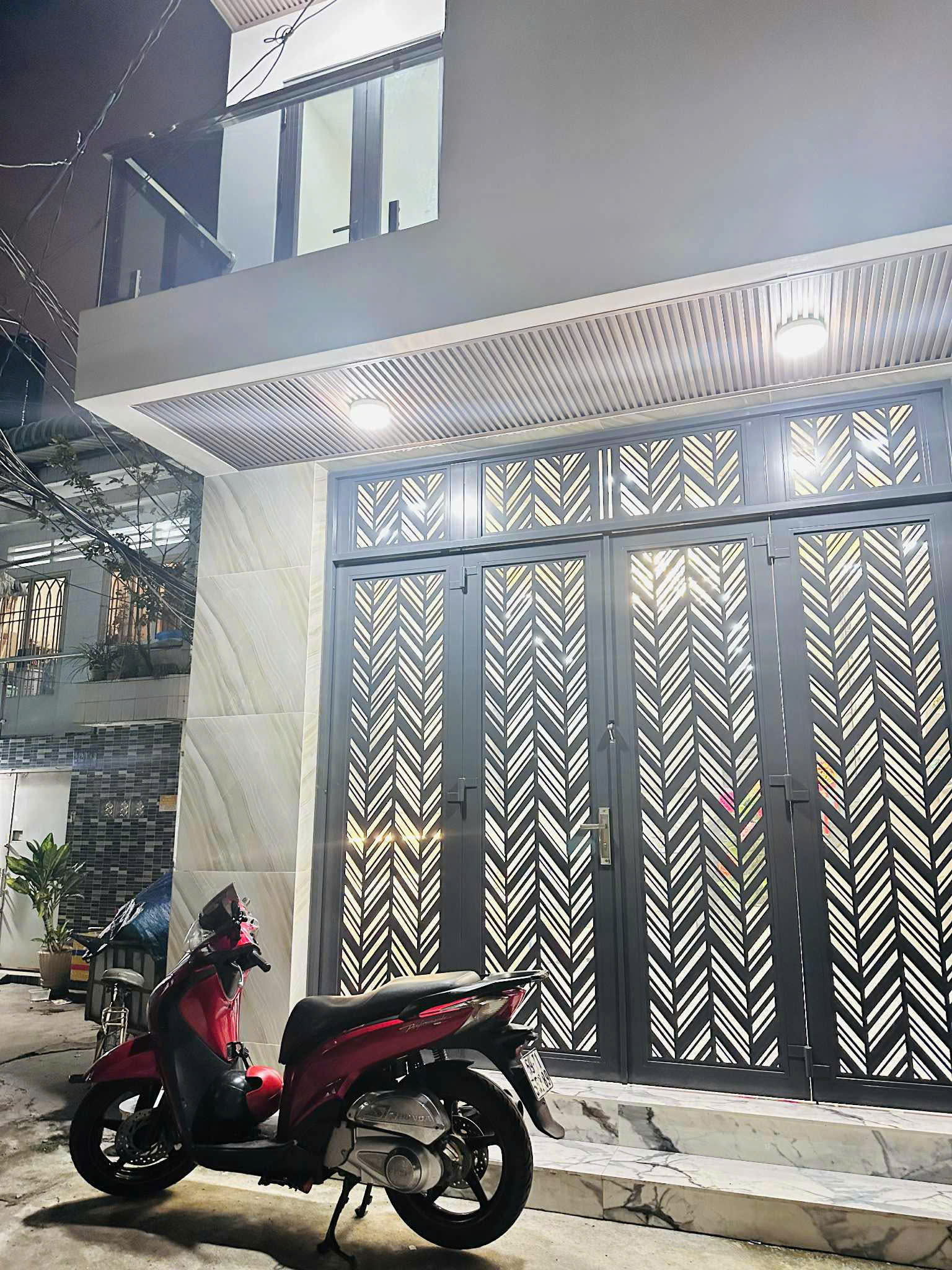 NHÀ 3 TẦNG ĐẸP LUNG LINH CHỈ VIỆC XÁCH VALI VÀO Ở – HẺM XE TẢI – ĐƯỜNG BÀ HOM, Q6 – 38M² NHỈNH 5 TỶ