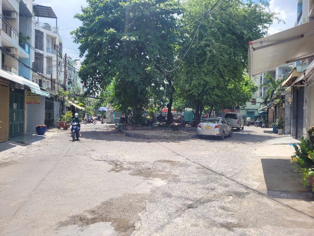 NHÀ 4 TẦNG CHÍNH CHỦ 1 ĐỜI – KHU CƯ XÁ DÂN TRÍ CAO – XE HƠI NGỦ TRONG NHÀ – CÓ CỬA SAU THOÁNG MÁT – AN TOÀN TUYỆT ĐỐI – 11.X TỶ (NHỎ)