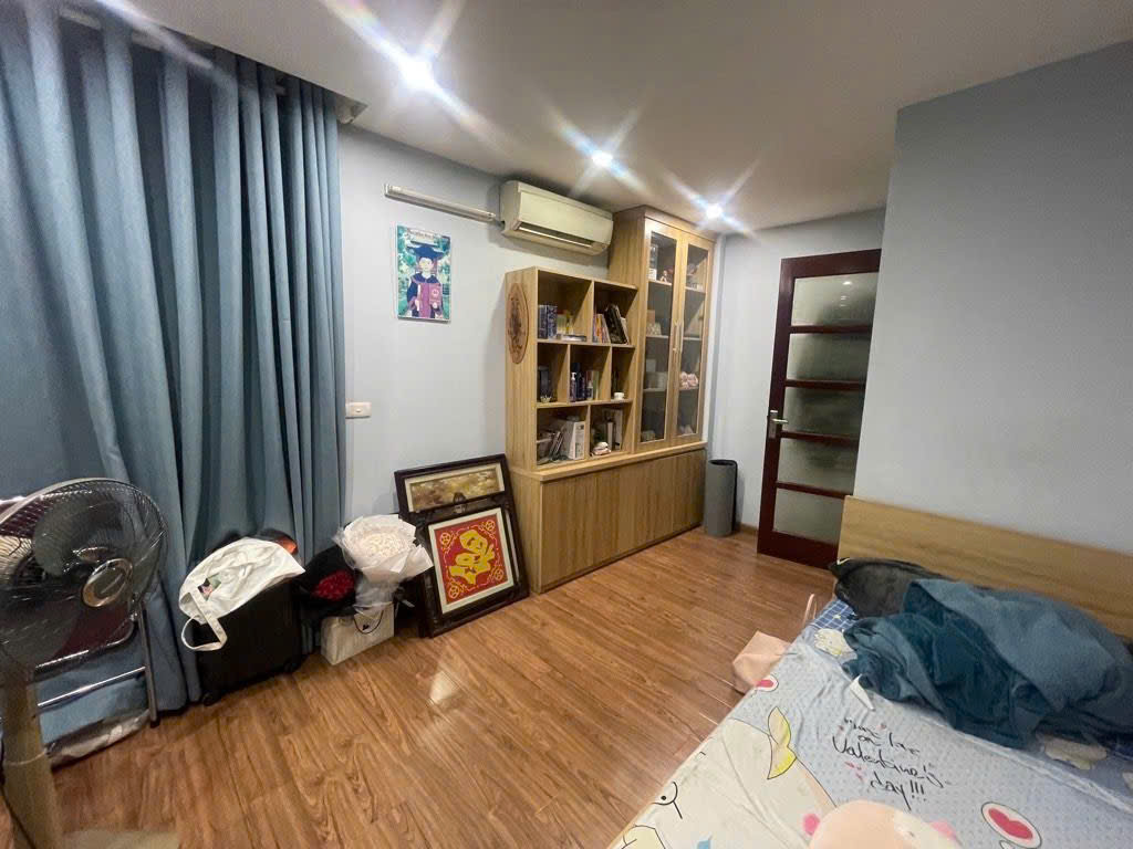 Nhà đẹp như hoa hậu TẠI  Xuân La. Hãy đến XEM và CẢM NHẬN