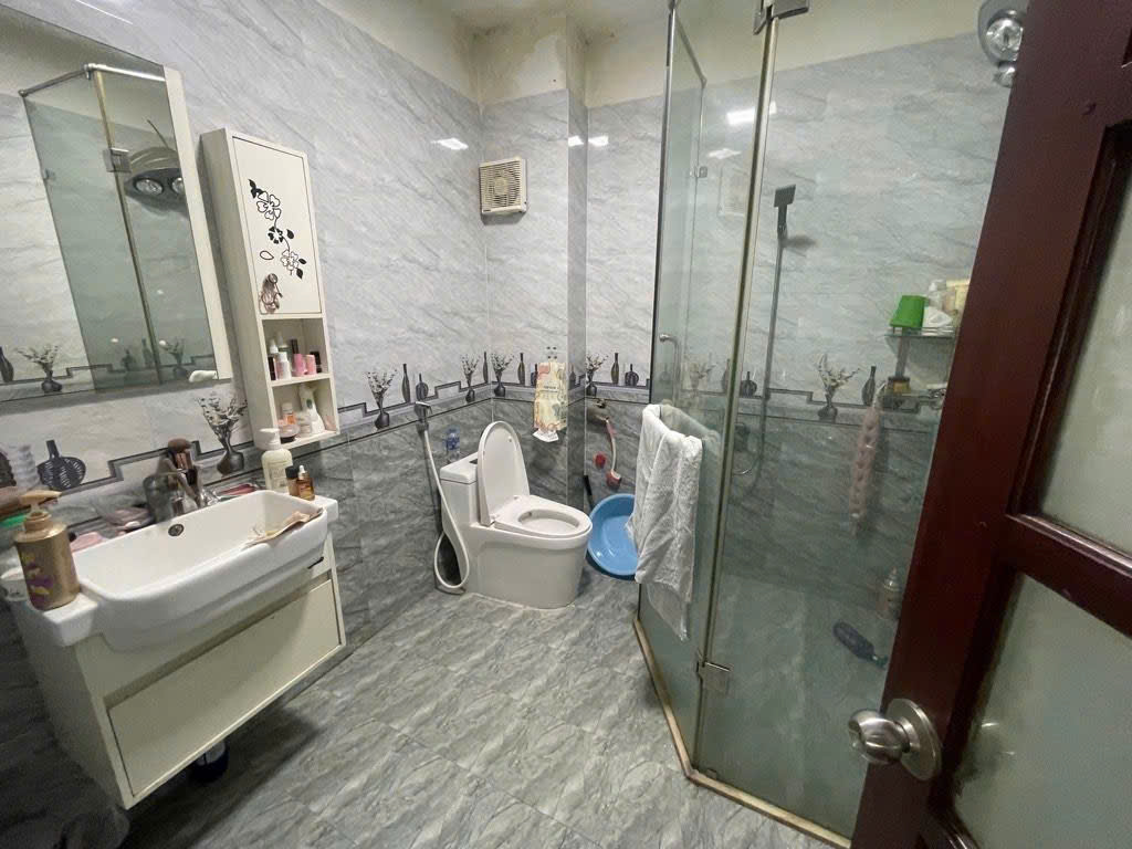 Nhà đẹp như hoa hậu TẠI  Xuân La. Hãy đến XEM và CẢM NHẬN