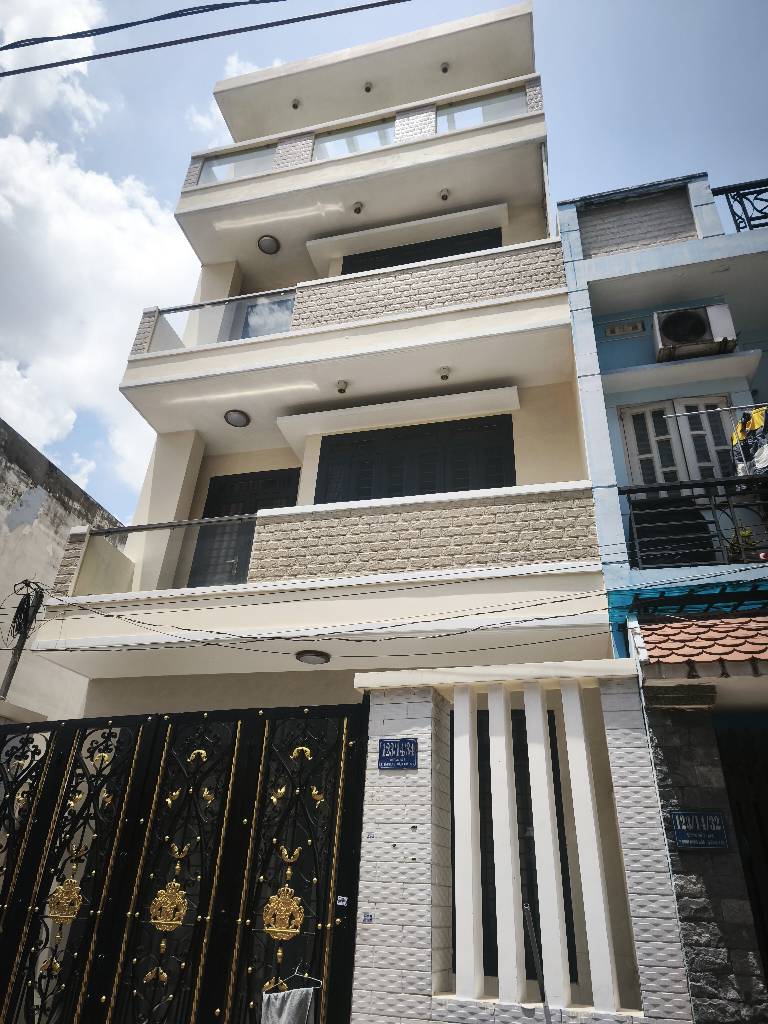 CHÍNH CHỦ GỬI BÁN - 40M2 - DỌN VÀO Ở NGAY - NHỈNH 5 TỶ