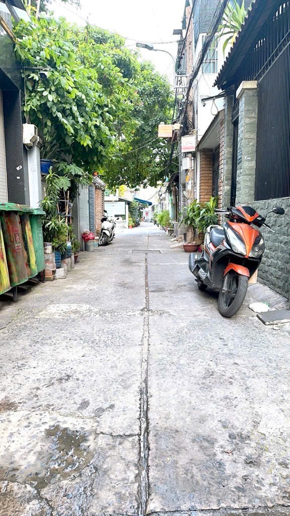 Bán nhà Phú Thọ Hoà - HẺM Ô TÔ - 4.5 x 11.5 - 3 Tầng - Nhà mới, nhỉnh 6 TỶ.