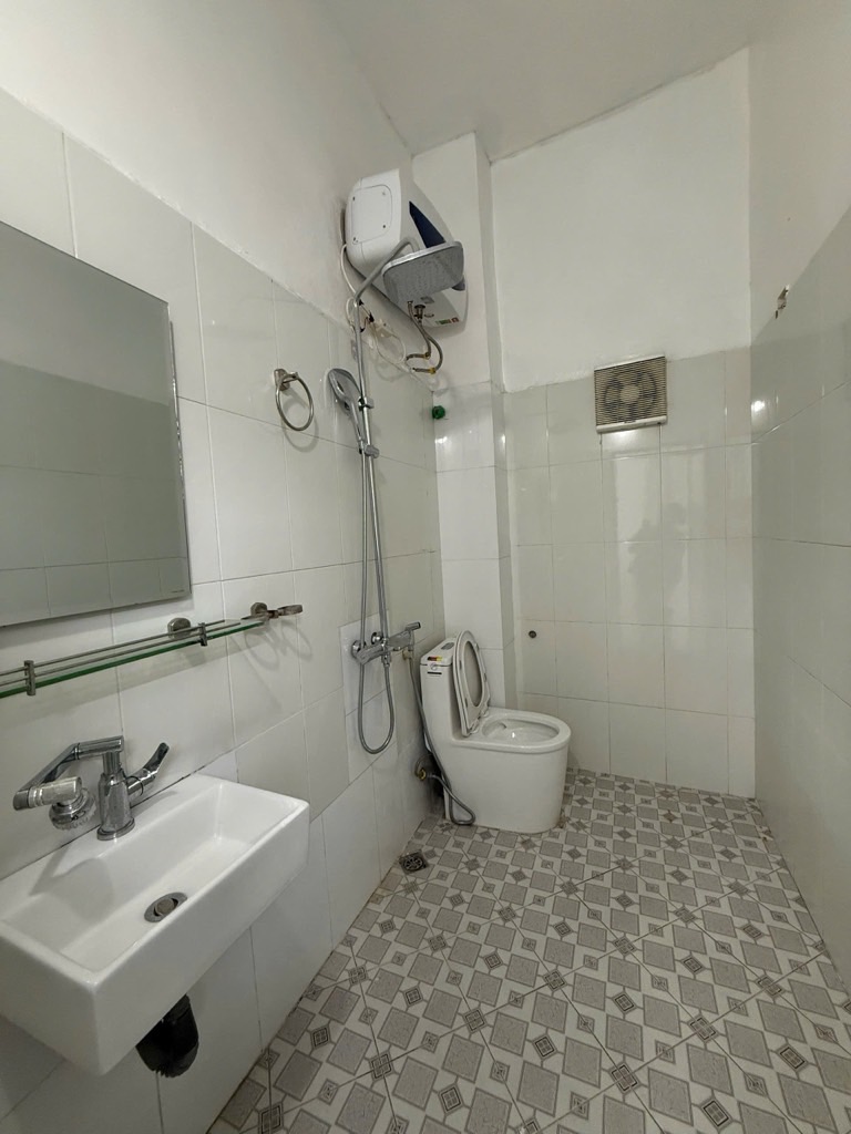 CẦN BÁN NHÀ TRUNG TÂM ĐỐNG ĐA - AN SINH AN NINH TỐT - TIỆN ÍCH BẠT NGÀN - 40M2 - 5 NGỦ