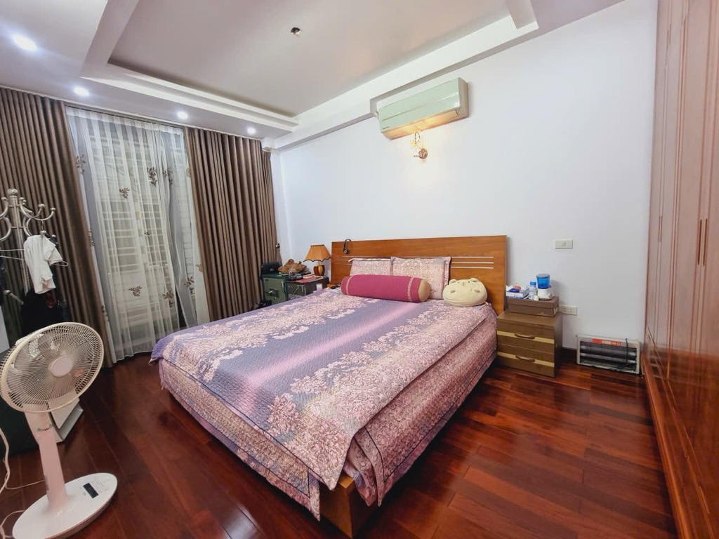 Bán căn Đống Đa mặt ngõ oto kinh doanh sầm suất