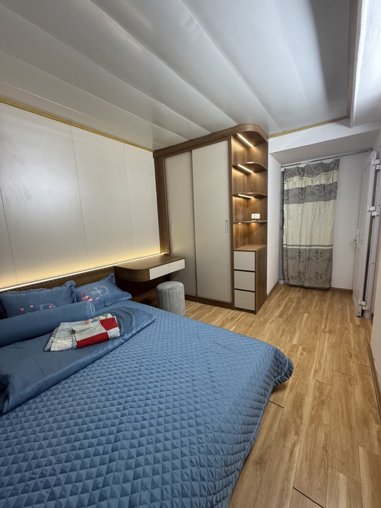 Nhà đẹp cần bán gấp - Gần chợ - Gần ô tô