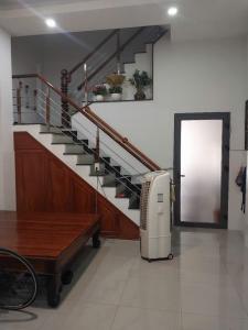 BÁN GẤP NHÀ ĐƯỜNG HƯNG THÁI Q7