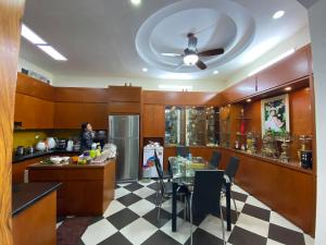 BÁN NHÀ MẶT TIỀN MINH KHAI SIÊU ĐẸP