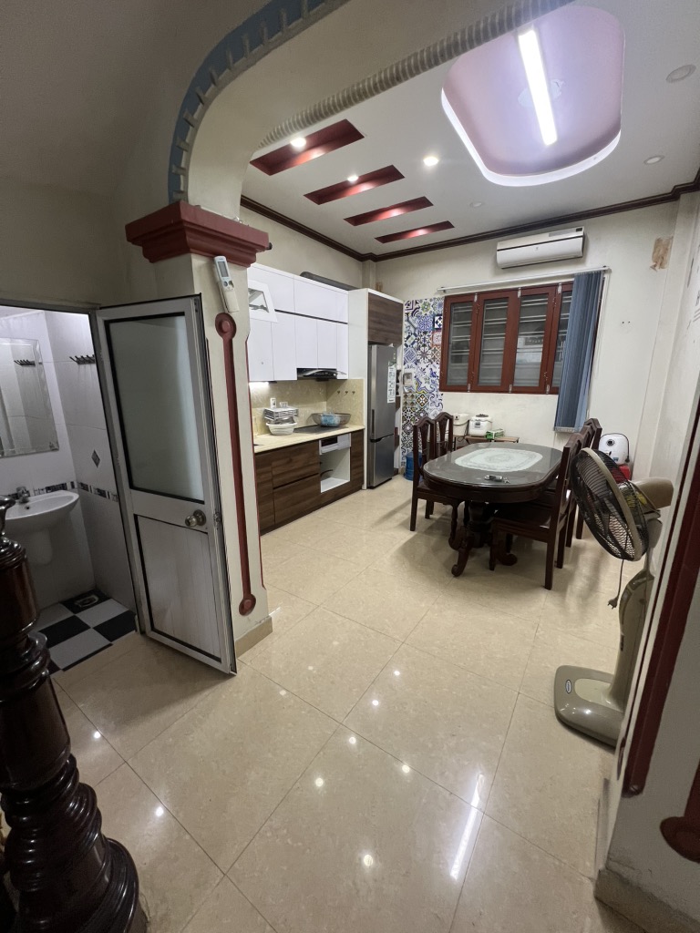 SANG TÊN NHÀ ĐẸP TỪ TRONG RA NGOÀI KHU TRỊNH ĐÌNH CỬU