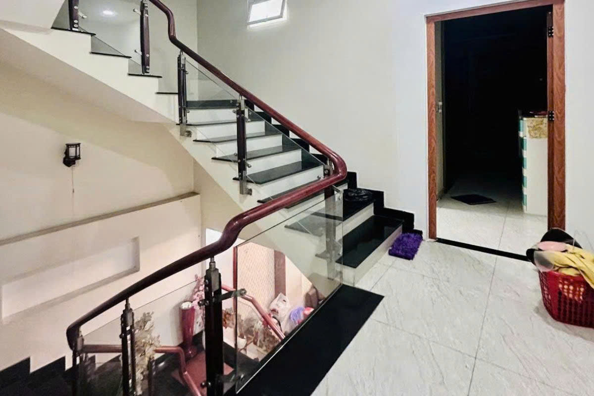 Bán nhà hẻm Phạm Văn Bạch, Tân Bình, 80m² (5m x 16m), gần mặt tiền
