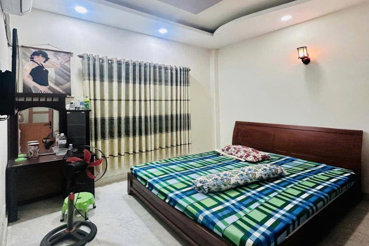 Bán nhà hẻm Phạm Văn Bạch, Tân Bình, 80m² (5m x 16m), gần mặt tiền