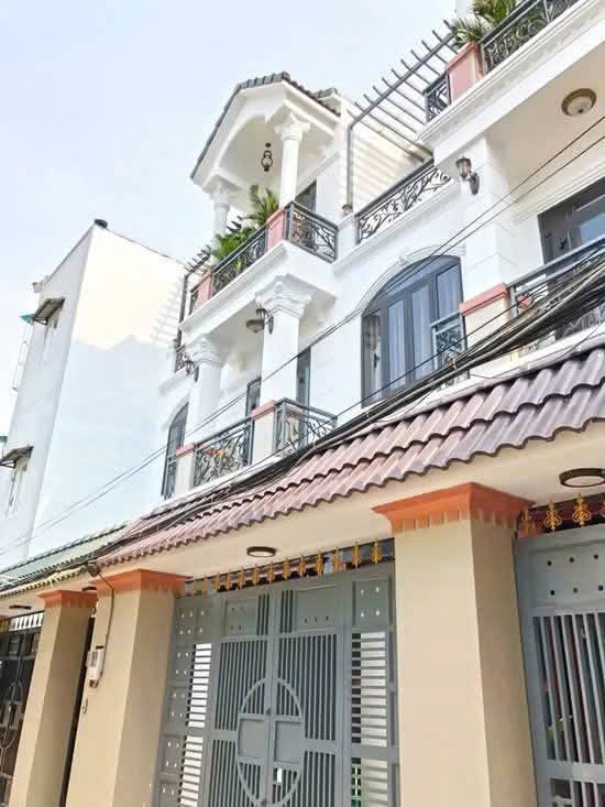 BÁN NHÀ SIÊU PHẨM QUẬN 7 - CHỦ NHIỆT BÁN GIẢM MẠNH 300TR