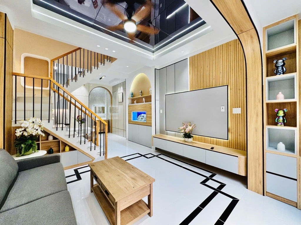 NHÀ ĐẸP FULL NỘI THẤT GÒ VẤP - NGAY CÔNG VIÊN LÀNG HOA - HẺM 3M THOÁNG - KHU NỘI BỘ - 2 PHÒNG 1 Gác Ngủ - 36M2 2 TẦNG 1 Gác - 4.7 TỶ Bớt lộc