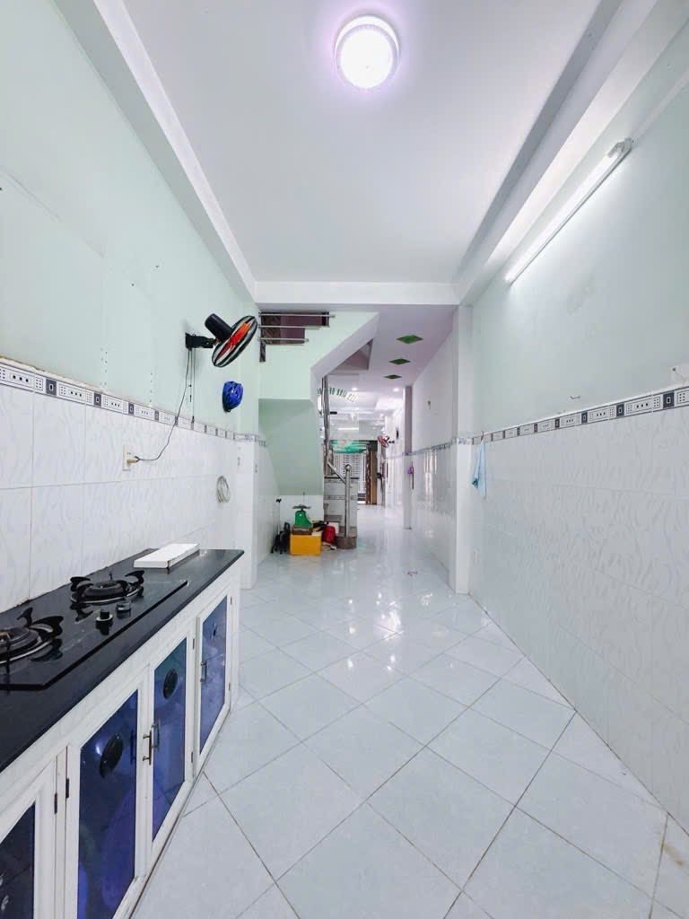 NHÀ 4 TẦNG TẠI TÔN ĐẢN F15 Q4 - HẺM BA GÁC THÔNG THOÁNG SẠCH SẼ - 5Tỷ35