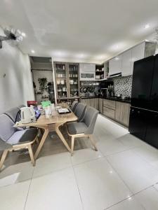 GẦN TRẦN TRỌNG CUNG QUẬN 7 - 4.1X15.9M - 5 TỶ 6 - THIẾT KẾ HIỆN ĐẠI
