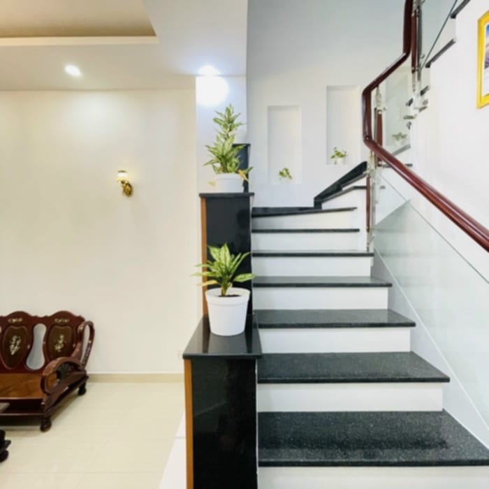 BÁN NHÀ HẺM Ô TÔ - 3 TẦNG - HOÀN CÔNG ĐẦY ĐỦ - THU NHẬP 15TR/THÁNG
