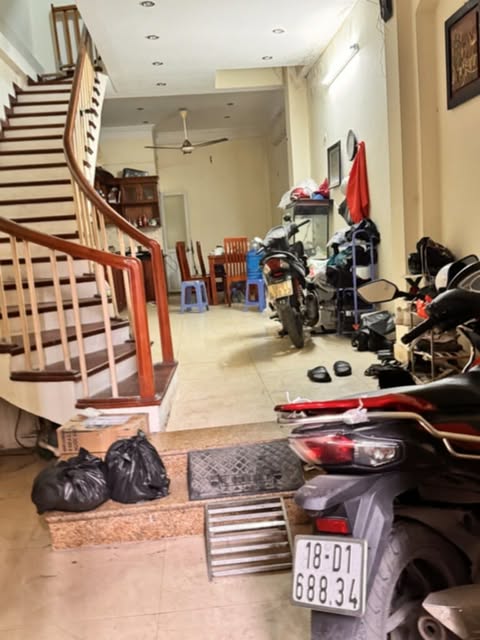 Tầm tiền bay nhanh - tương lai mặt phố - giữ tiền - nở hậu