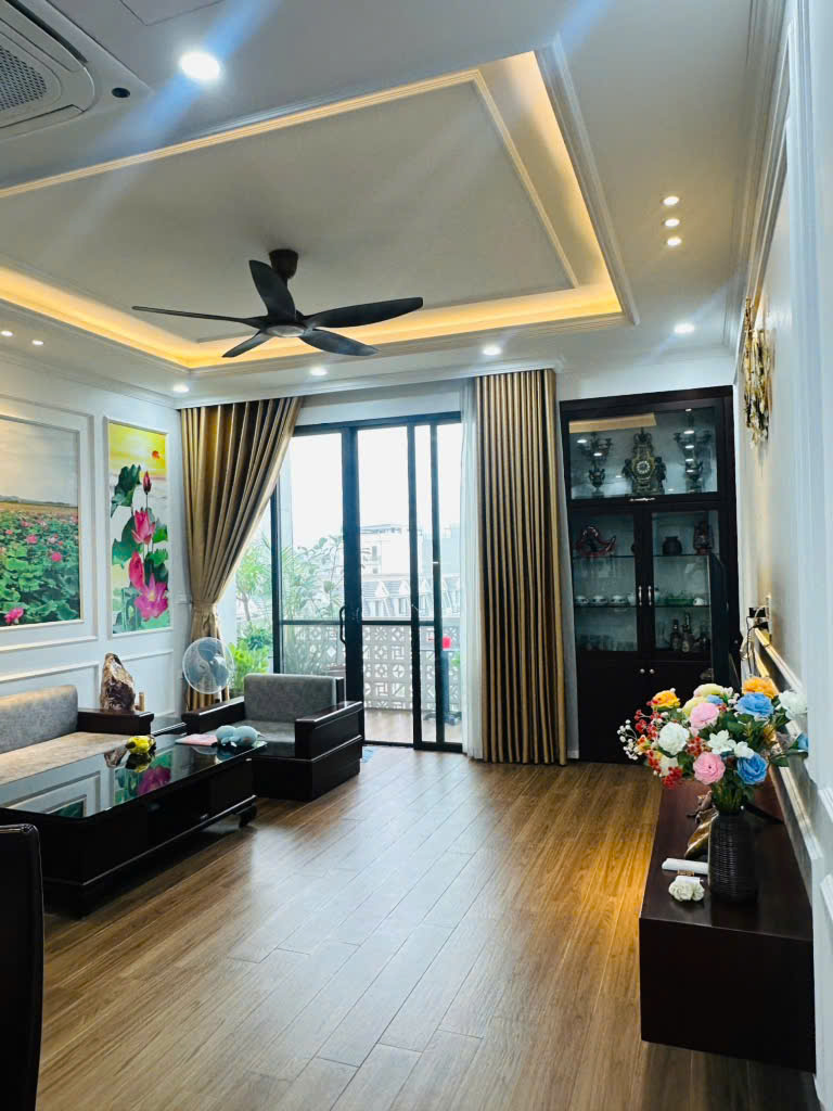 Bán nhà đẹp Cầu Giấy - Kinh doanh - ô tô đỗ cửa