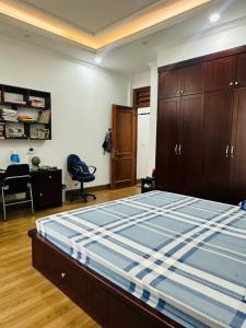 Bán nhà đẹp Cầu Giấy - Kinh doanh - ô tô đỗ cửa