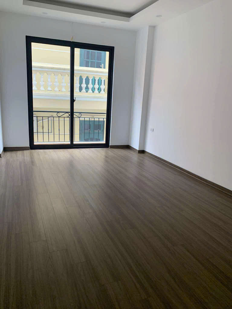 Bán nhà mới 5 tầng siêu xinh, 30m² nở hậu, gần Hồ Tây cực hiếm