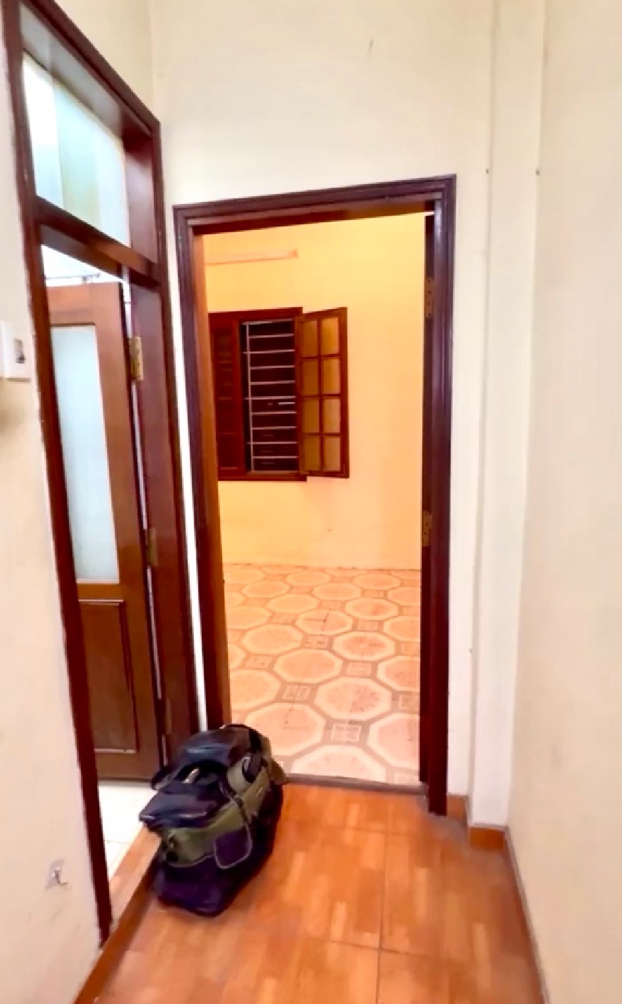 Bán nhà mặt phố, Hồ Tùng Mậu, kinh doanh tốt, 42m2, 24,7 tỷ