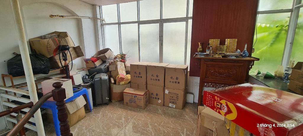Bán nhà mặt phố Lê Duẩn, 14m2, 5.7 tỷ tiện KD