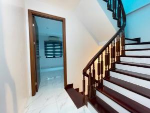 Bán nhà Cổ Loa – Đông Anh 32 m2 5 tầng gần ô tô còn rất mới sẵn sàng ở ngay