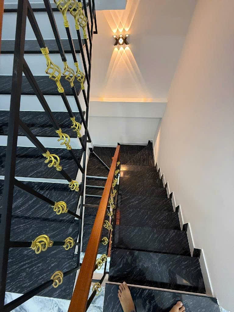 Bán nhà hẻm thông Phan Anh 5,6 tỷ