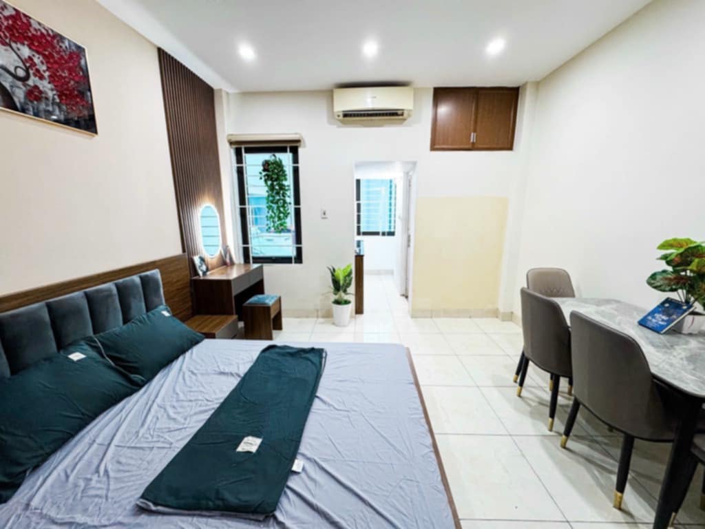 Bán gấp CHDV Đa Sỹ- 5 Tầng- 8 Ngủ- Có Thang Máy- Nhà Mới- Dòng Tiền Ổn Định- Chỉ 8.2 Tỷ- 08183332223