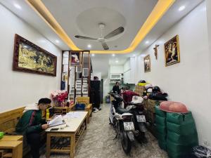 Cần bán nhà Tam Trinh