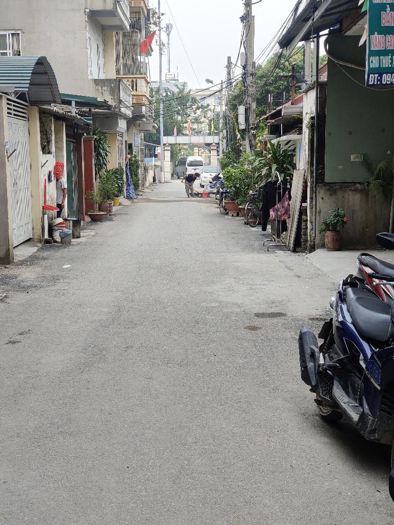 Nhà lô góc thiết kế 5 tầng hiện đại
