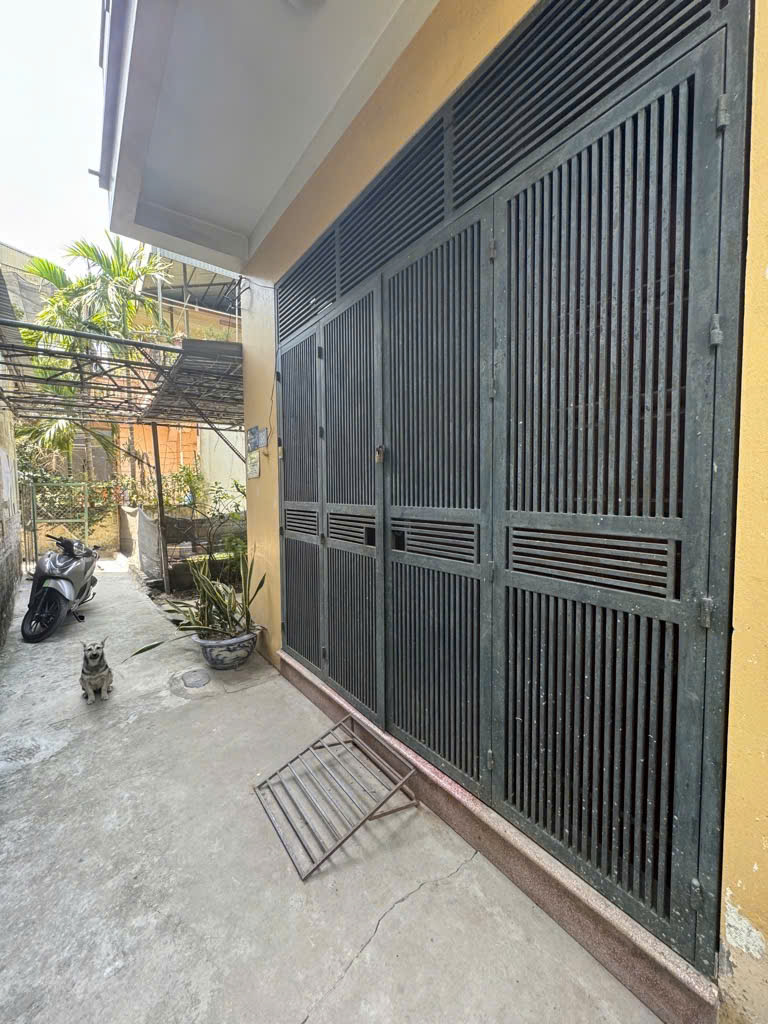BÁN NHÀ ĐẸP, ĐÔNG MỸ ( NAM PHÙ), DÂN XÂY, VỀ Ở LUÔN. Ô TÔ ĐẬU CÁCH NHÀ 5M.