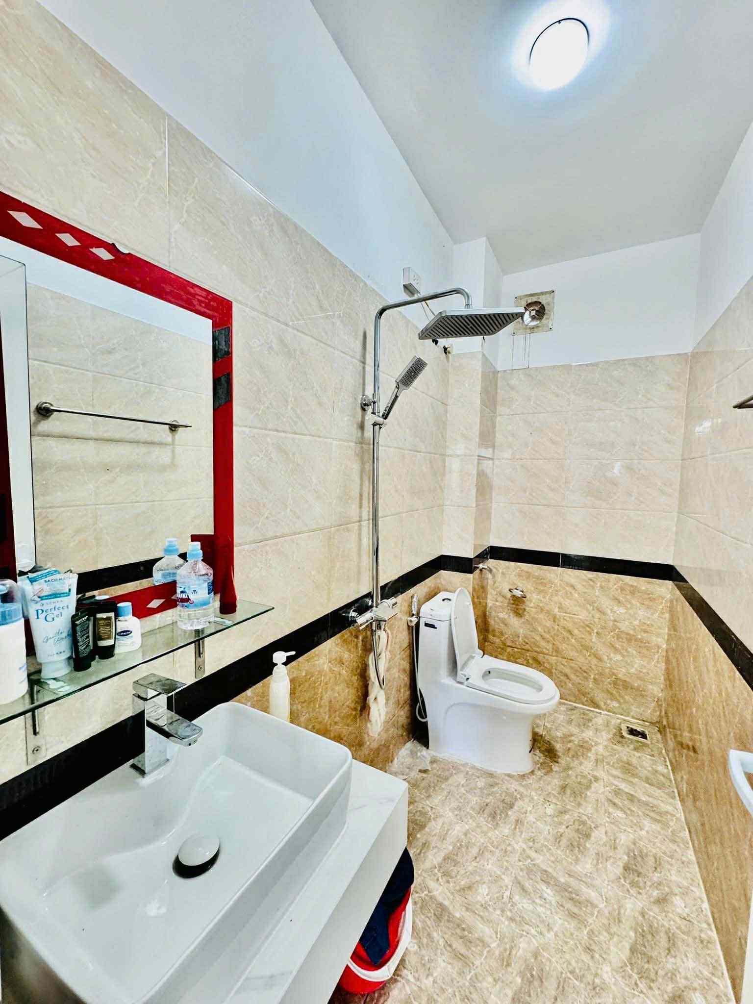 Với 5.9 TỶ – SỞ HỮU NGAY NHÀ 5 TẦNG DÂN XÂY SIÊU ĐẸP – Ô TÔ ĐỖ CỔNG – LĨNH NAM, HOÀNG MAI