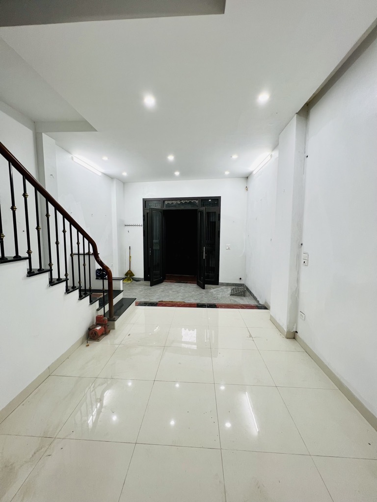 Bán nhà phố xốm cạnh trường học nhiều tiện ích