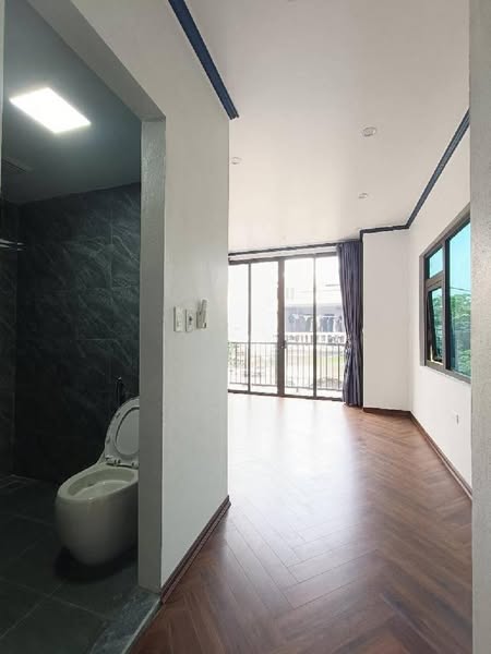 Nhà Văn quán Hà Đông - ô tô tránh,dừng dỗ ngày đêm (quay đầu) - kinh doanh - 3 bước ra hồ - Lô góc - Thang Máy - 14tỷ