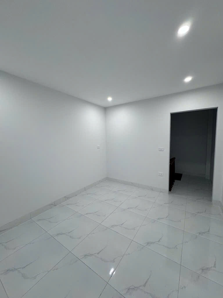 VỊ TRÍ ĐẸP NGÕ RỘNG - 2 MẶT THOÁNG TRƯỚC SAU CỰC MÁT - TẶNG TOÀN BỘ NỘI THẤT MỚI.