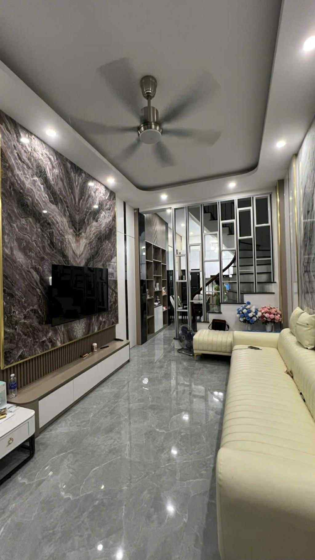Bán nhà 4 tầng phố Hoàng Mai- Lô Góc - Nở hâu - Giá nhỉnh 8 tỷ
