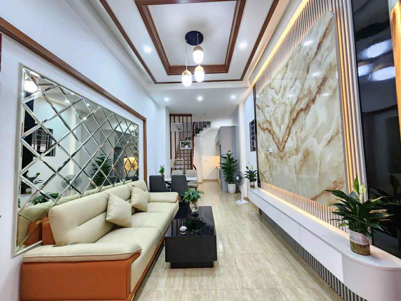 Bán nhà 4 tầng phố Hoàng Mai- Lô Góc - Nở hâu - Giá nhỉnh 8 tỷ