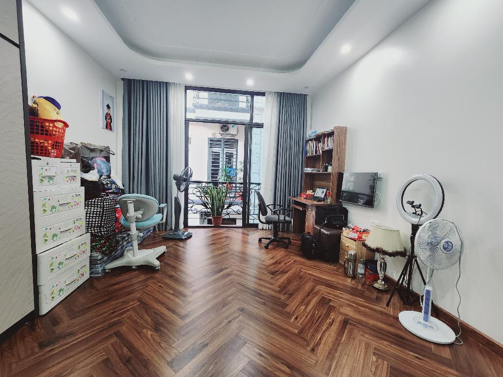 NHÀ ĐẸP LUNG LINH - HÀNG XÓM GOLDMARK - TRƯỚC NHÀ RỘNG 4M - THOÁNG TRƯỚC SAU VĨNH VIỄN - KHÁCH XEM LÀ MÊ