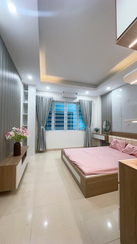 SIÊU PHẨM LÔ GÓC – GẦN MẶT PHỐ – NGÕ NÔNG, RỘNG – Ô TÔ 4 CHỖ VÀO TẬN NHÀ